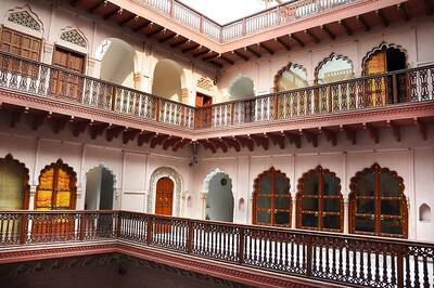 Haveli Dharampura in noisy Old Delhi serves up silent dining experience