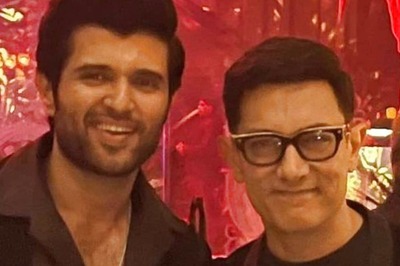 Vijay Deverakonda, Aamir Khan Are All Smiles In This Unseen Pic From Karan Johar's 50th Birthday Bash