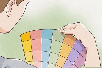 How to Decorate a Teen Girl's Bedroom on a Budget