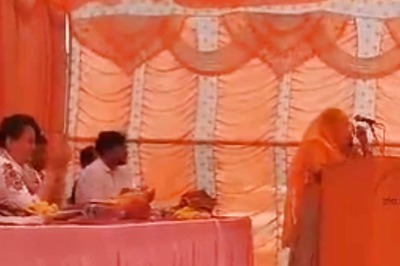 Sarpanch Speaks Fluent English In Front Of Bureaucrat Tina Dabi In Rajasthan's Barmer | Watch