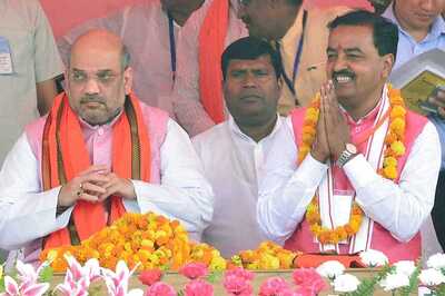 BJP Labels SP as Sinking Ship, Demands Akhilesh to Prove Majority