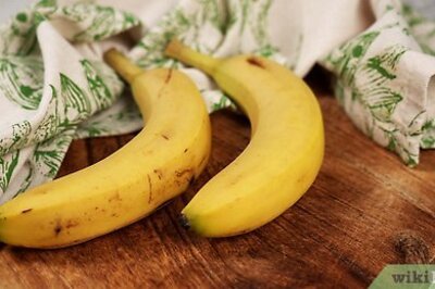 How to Slice a Banana Before It Is Peeled
