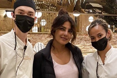 Priyanka Chopra Gets Clicked With Fans in Spain As She Steps Out for Dinner Amid Citadel Shoot