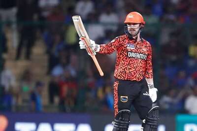 IPL 2024 Orange Cap and Purple Cap Standings After DC vs SRH Match: Travis Head Closes in on Virat Kohli; Kuldeep Yadav into Top-5 Among Bowlers
