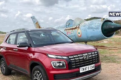 Hyundai Venue Gets New Trim with Electric Sunroof, Price Starts at Rs. 8.23 Lakh