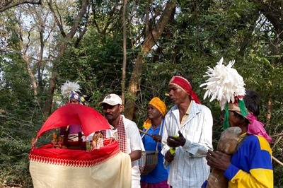 50-yr-old Puppets That Can't be Recreated: The Story of Dying Santhali Art & its 'Last Custodians' in Bengal