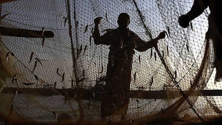 Pakistan releases 55 Indian fishermen