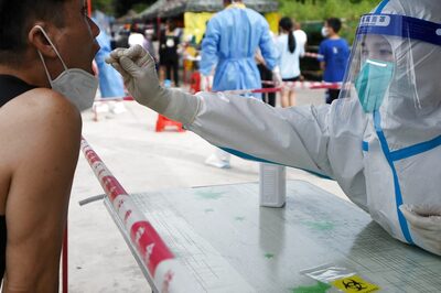 China Sends College Students to Quarantine Under Zero-COVID Policy