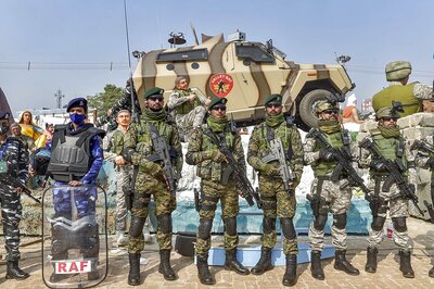 Ahead of Republic Day Parade, Members of Contingents, Ministries and Govt Depts Undergo Covid-19 Test