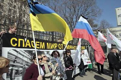 Ukraine Rivals to Swap Prisoners on Sunday, Say Separatists