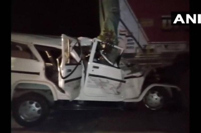 Six Children Among 14 of Marriage Party Killed as SUV Crashes Into Truck in UP's Pratapgarh
