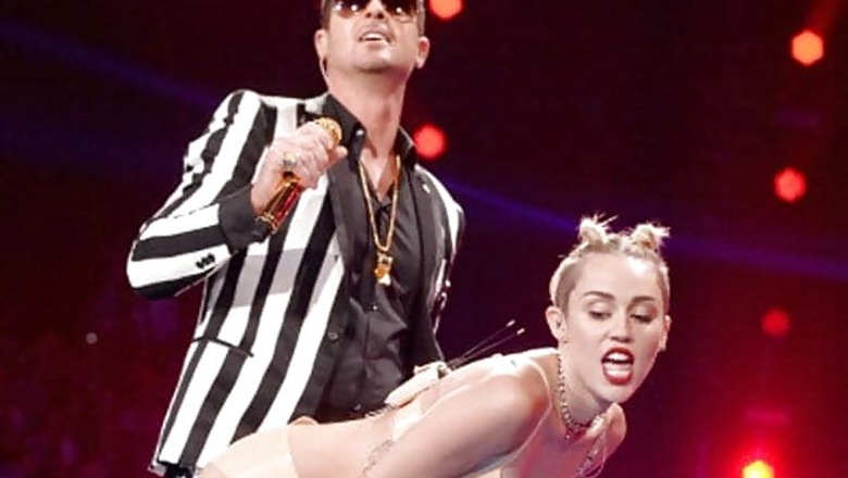 Robin Thicke not hesitant to be naked