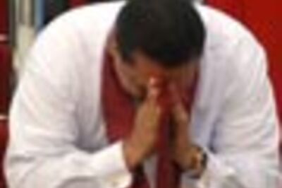 Pics: LTTE offers surrender, Lanka rejoices