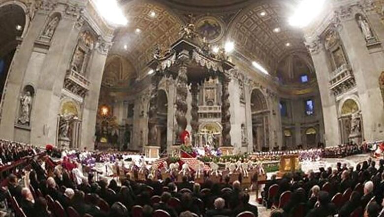 Pope Benedict gets emotional on Ash Wednesday