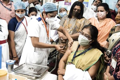 'Way to Go!': Mansukh Mandaviya Hails Vaccine Drive As Over 90 Per Cent of Indian Adults Fully Jabbed