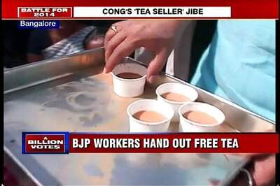 BJP mocks Aiyar's 'tea vendor' comment on Modi, gives free tea to public