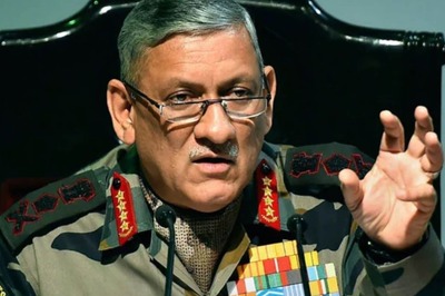 Kamal Haasan, Yami Gautam and Other Film Stars Condole Death of CDS Bipin Rawat