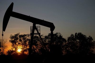 OPEC, Russia Meet Again to Approve Biggest Ever Cut in Oil Output