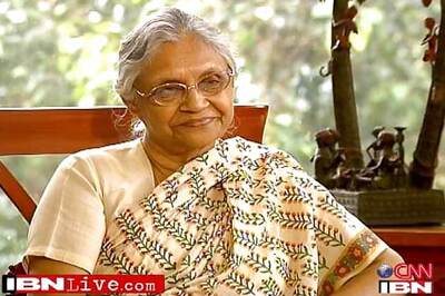 BJP's Vijender Gupta attacks Sheila Dikshit for calling him 'outsider'