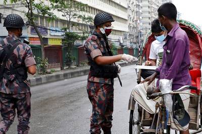 Thousands in Uniform Bring Traffic to Standstill in Bangladesh Capital After Student Death