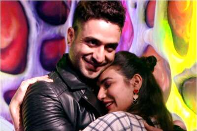 Bigg Boss 14: Here's How Jasmin Bhasin Cheered for Aly Goni