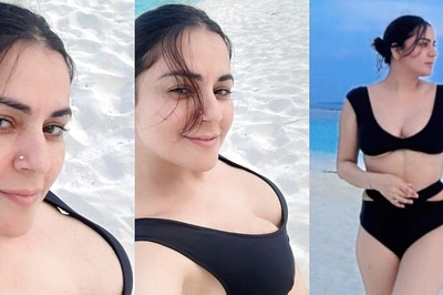 Shraddha Arya Flaunts Her Sexy Curves in Black Bikini; Check Out Her Hot Photos from Beach