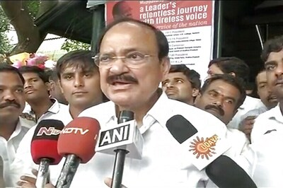 People Should Avoid Doing Cheap Politics Over Killing of SIMI Activists: Venkaiah Naidu