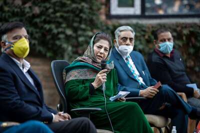 'Unacceptable, Nefarious': Omar, Mehbooba Fume at New Laws as Outsiders Allowed to Buy Land in J&K