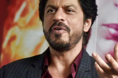 SRK’s Witty Reply to Fan Asking About His 'Pathaan' Abs: 'Good Qualities Dhoond Raha Hu'