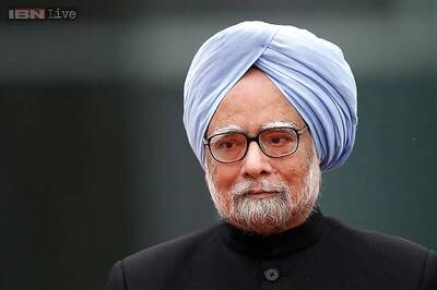 Country faced with difficult economic situation: Manmohan Singh