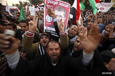 Egyptian army to host unity talks as crisis deepens