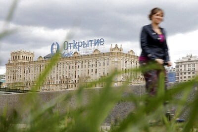 Russia, in One of Biggest Bailouts in its History, Rescues Otkritie Bank