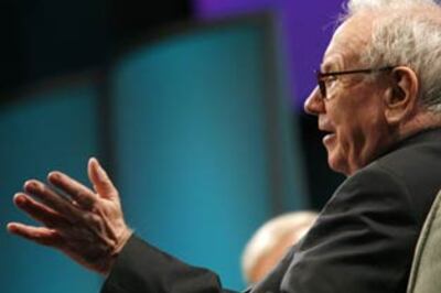Bidder pays $1.68 mn to dine with Warren Buffet