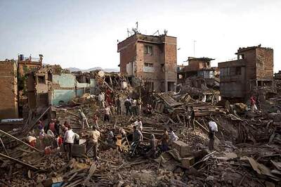 Earthquake death toll climbs to 6,621, Nepal rules out possibility of finding more survivors