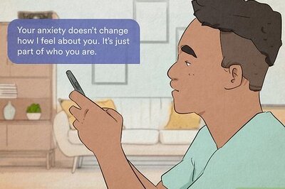 How to Comfort Someone with Anxiety over Text