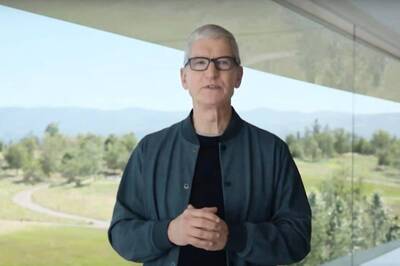 Tim Cook Lands In China As Huawei Eats Apple's Lunch