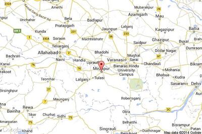 3 killed, 9 injured as jeep carrying pilgrims loses control, hits a tree