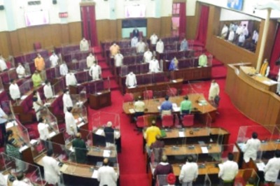 15 Cops Injured, 8 Police Vans Vandalized in Scuffle with BJP Workers During Odisha Assembly Gherao