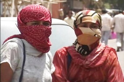 Delhi sizzles under blistering heat, 44.9 degree Celsius temperature recorded