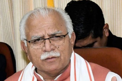Khattar Gives Rs 2,500 to Elderly Woman from Own Pocket, Asks Officials to Restore Her Pension
