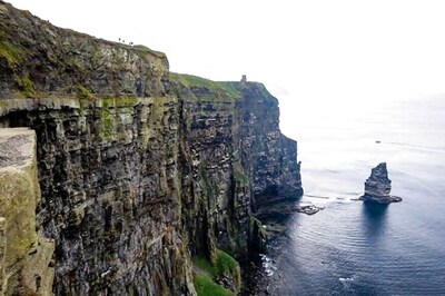 Woman Injured after Falling off Cliff while Clicking Selfie at Saputara Hill Station in Gujarat