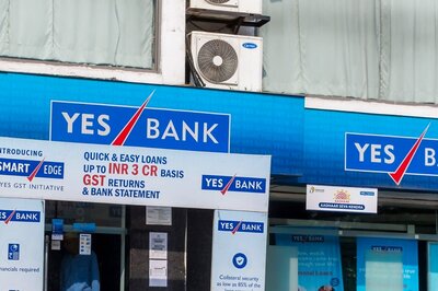 Yes Bank Shares Fall Over 26% From 52-Week High; Should you Buy, Hold or Sell?