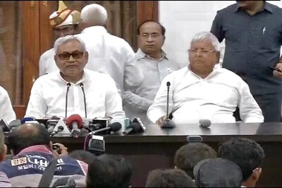 Nitish, Lalu confident of defeating Modi juggernaut in Bihar