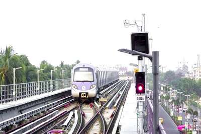 Mamata Asks Kolkata Metro Authorities to Resume Operations at The Earliest