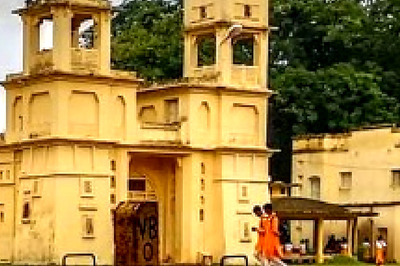 Reopen Visva-Bharati University Hostels, Demand Students