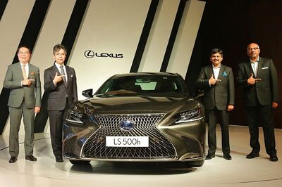 Lexus LS 500h Hybrid Sedan Launched in India for Rs 1.77 Crore
