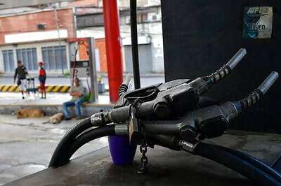 Venezuelan Gas Lines Surge As Iranian Tankers Go Undercover