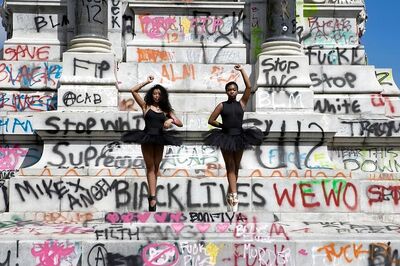 Anti-Racism Protesters in Richmond Topple Columbus Statue, Throw It In Lake