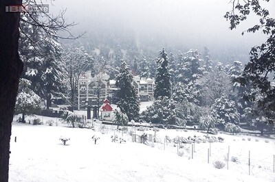 Snow fall wraps Shimla, Manali
