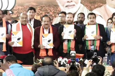 Delhi Polls: BJP Promises Wheat Flour at Rs 2 Per Kg, Clean Drinking Water to Every Household